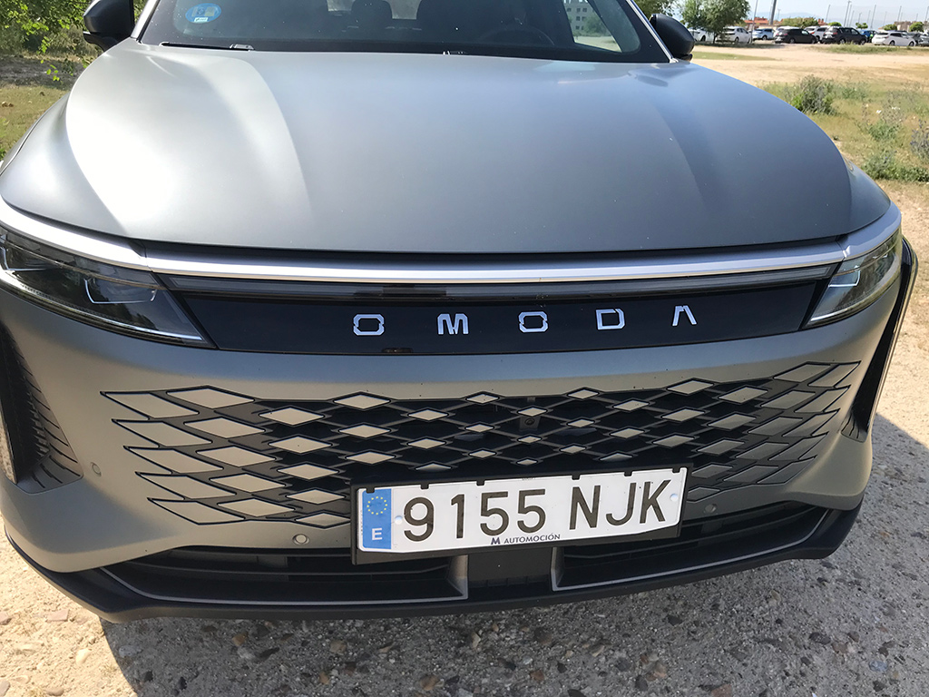 OMODA 9 PHEV I A prueba el buque insignia