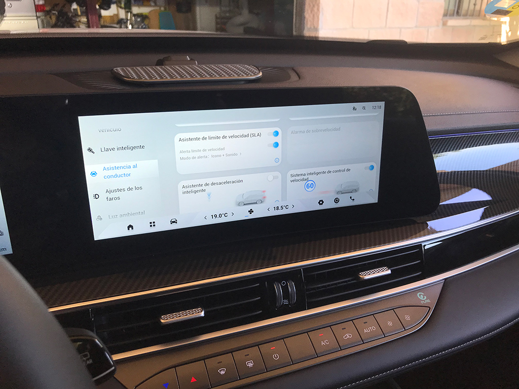 EBRO S700 HEV a prueba
