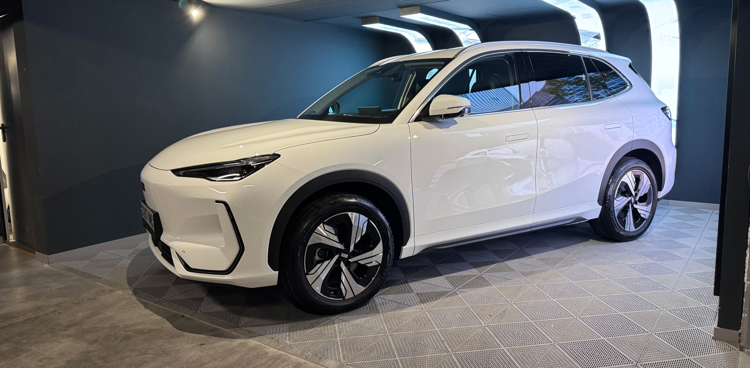 Nuevo GEELY E5 I Prueba y review