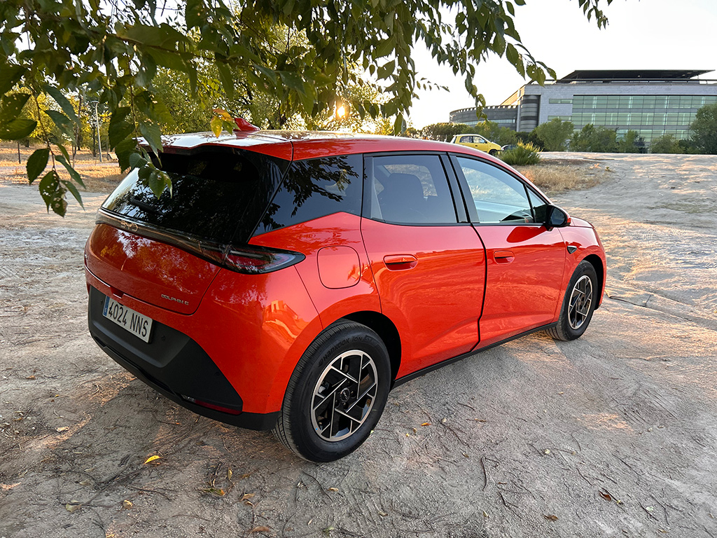 BYD Dolphin G DM-i, el primer híbrido enchufable del Segmento B