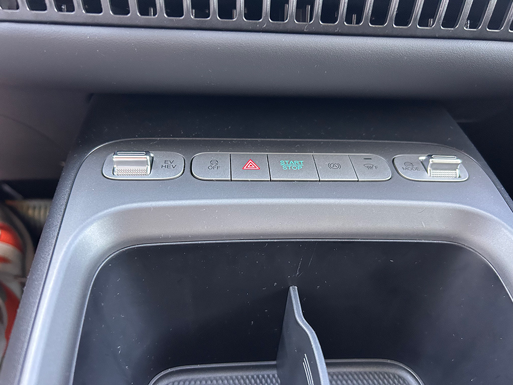 BYD Dolphin G DM-i, el primer híbrido enchufable del Segmento B